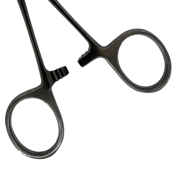 細かい作業に最適なフォーセップ